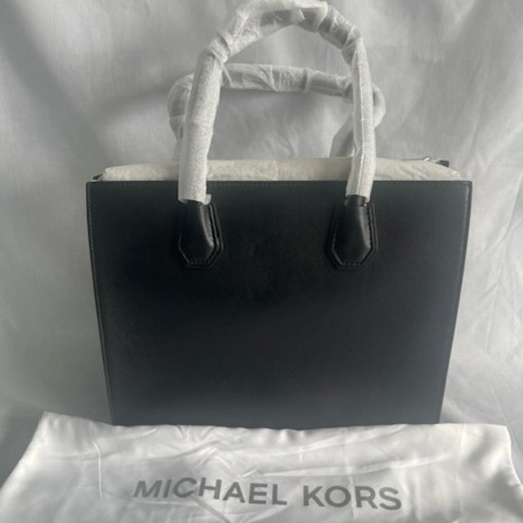 NWT Michael Kors Mercer Bag (Black with Silver Studs) - Picture 3 of 4